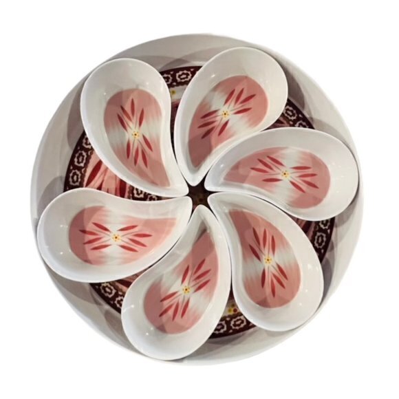 🎉PRICE REDUCED🎉 Temptations 7 Pc Melamine 15" Petal Serving‎ Tray Cranberry - Picture 8 of 12